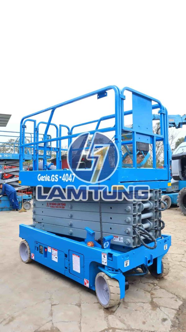 XE NÂNG NGƯỜI GENIE GS 4047 - 14M LÀM VIỆC